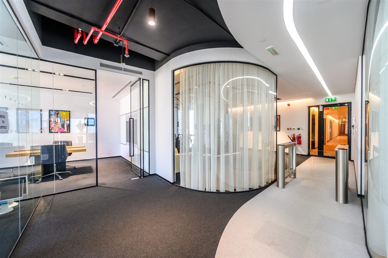 Furnished private office with Downtown Dubai skyline views